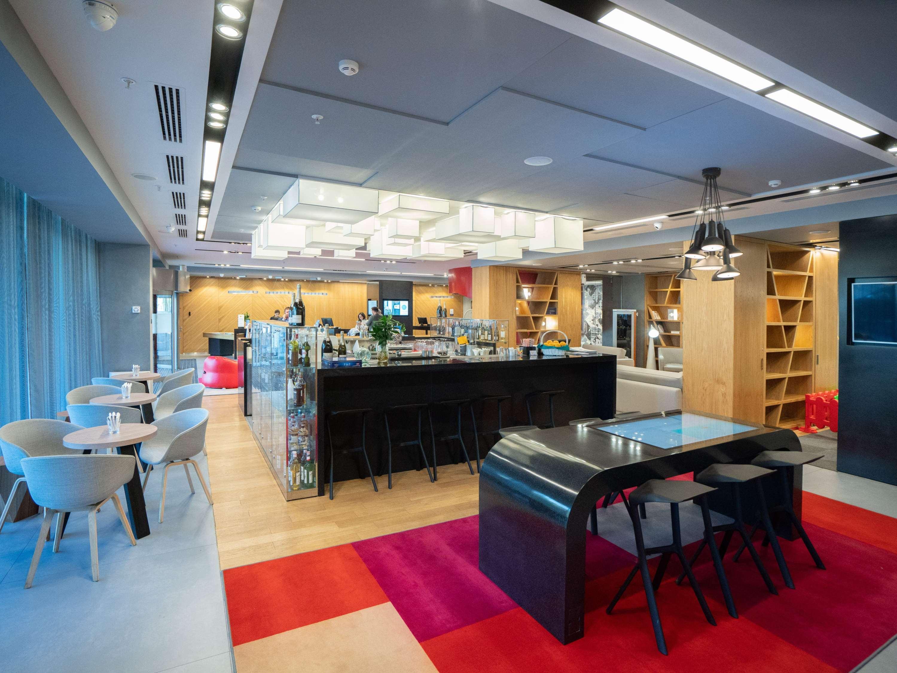 Отель Novotel Center Алматы