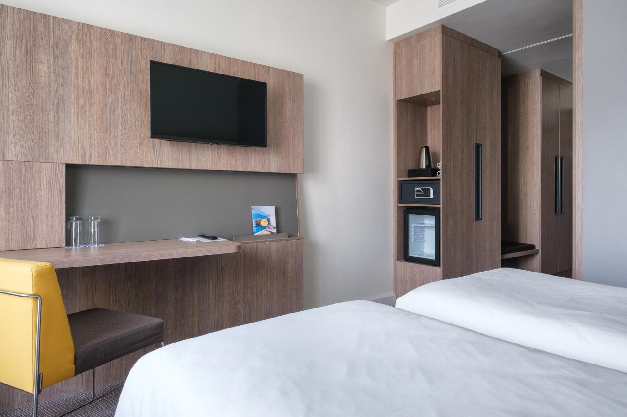 Novotel Center 4* Алматы