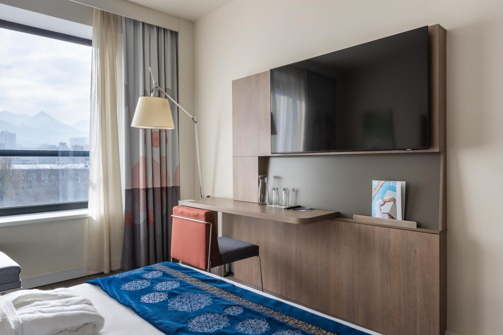 Novotel Center 4* Алматы