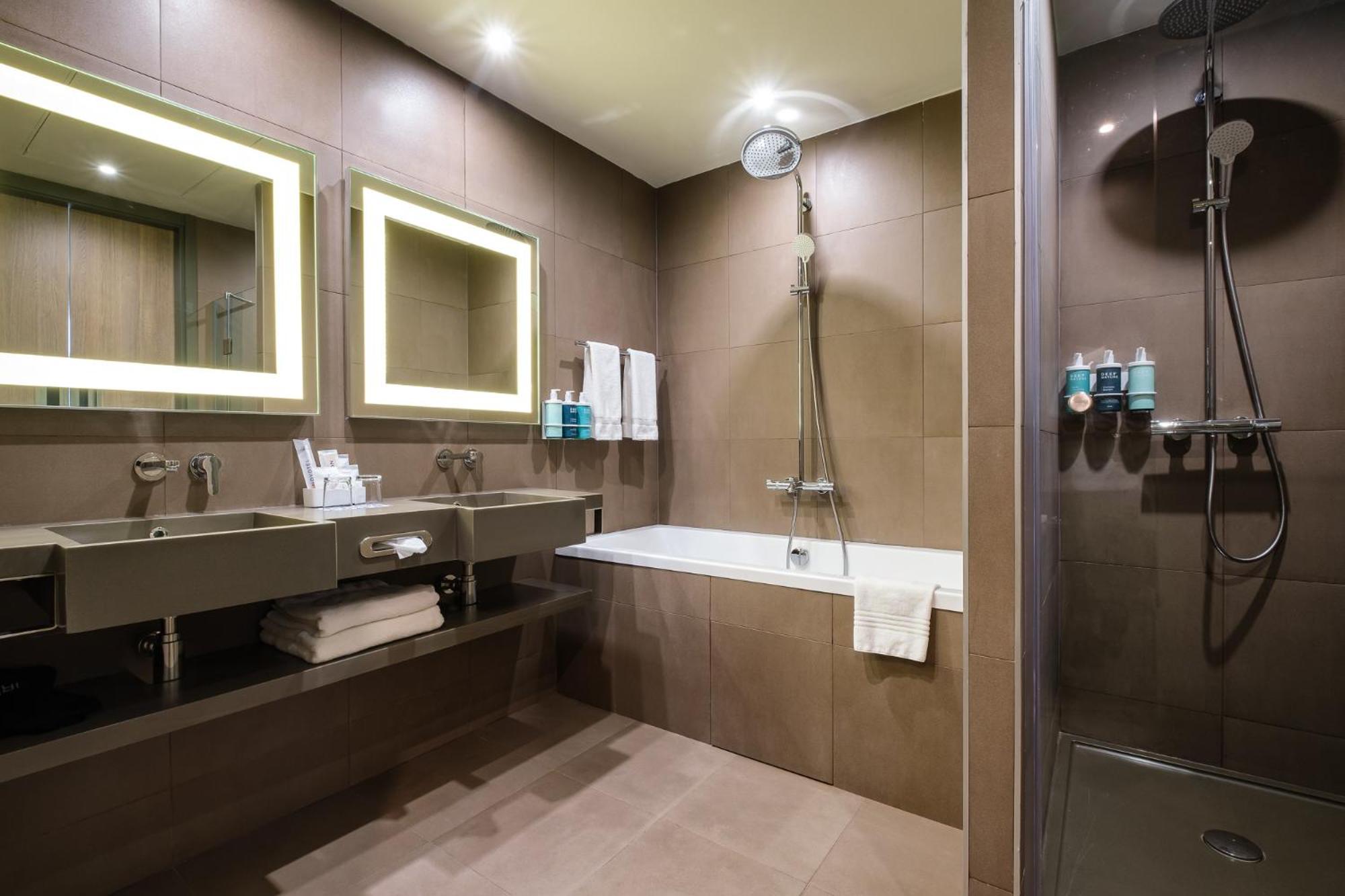 Novotel Center Almatı