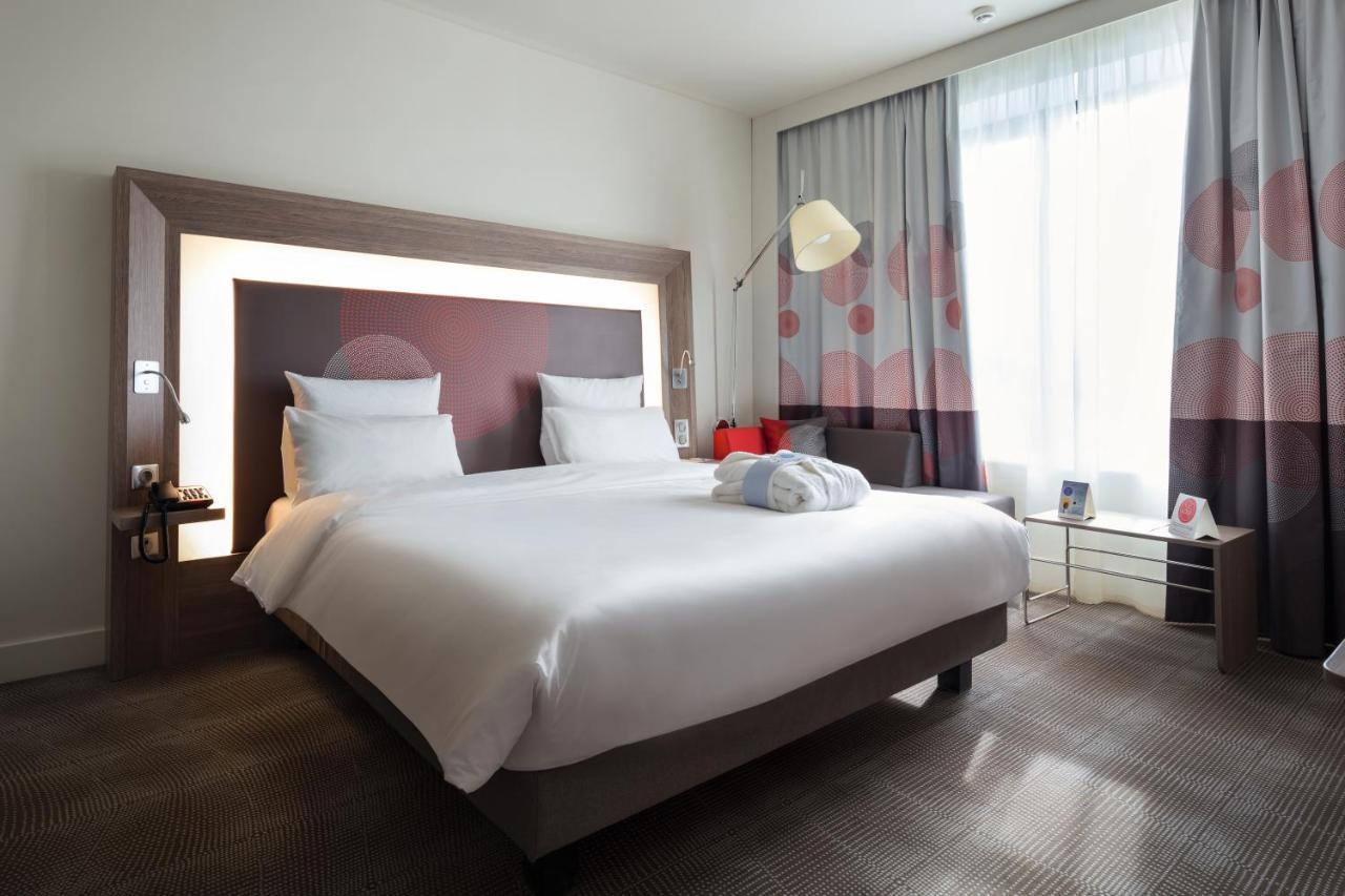 Otel Novotel Center Almatı