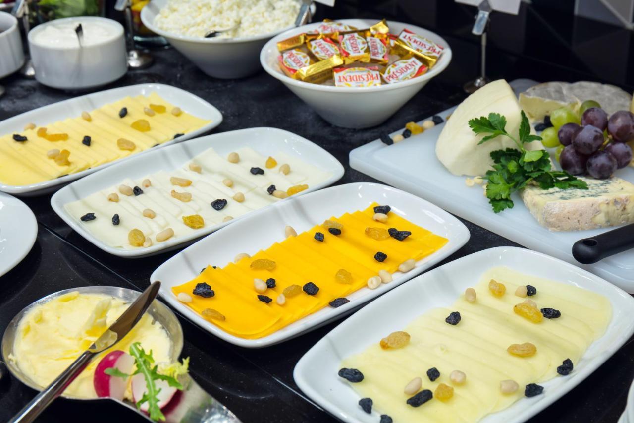 Novotel Center Otel Almatı